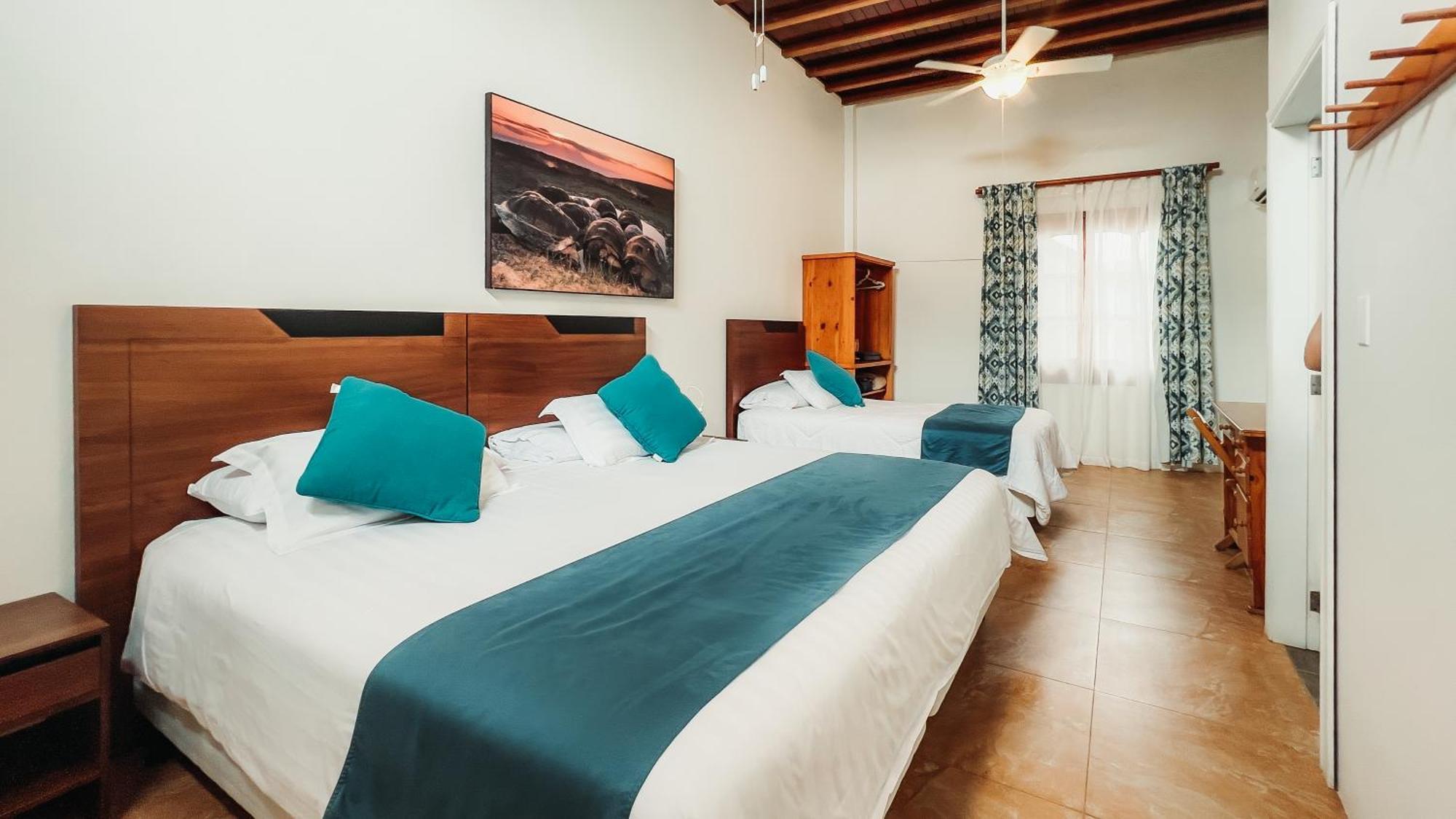 Hotel Albemarle Puerto Villamil Buitenkant foto