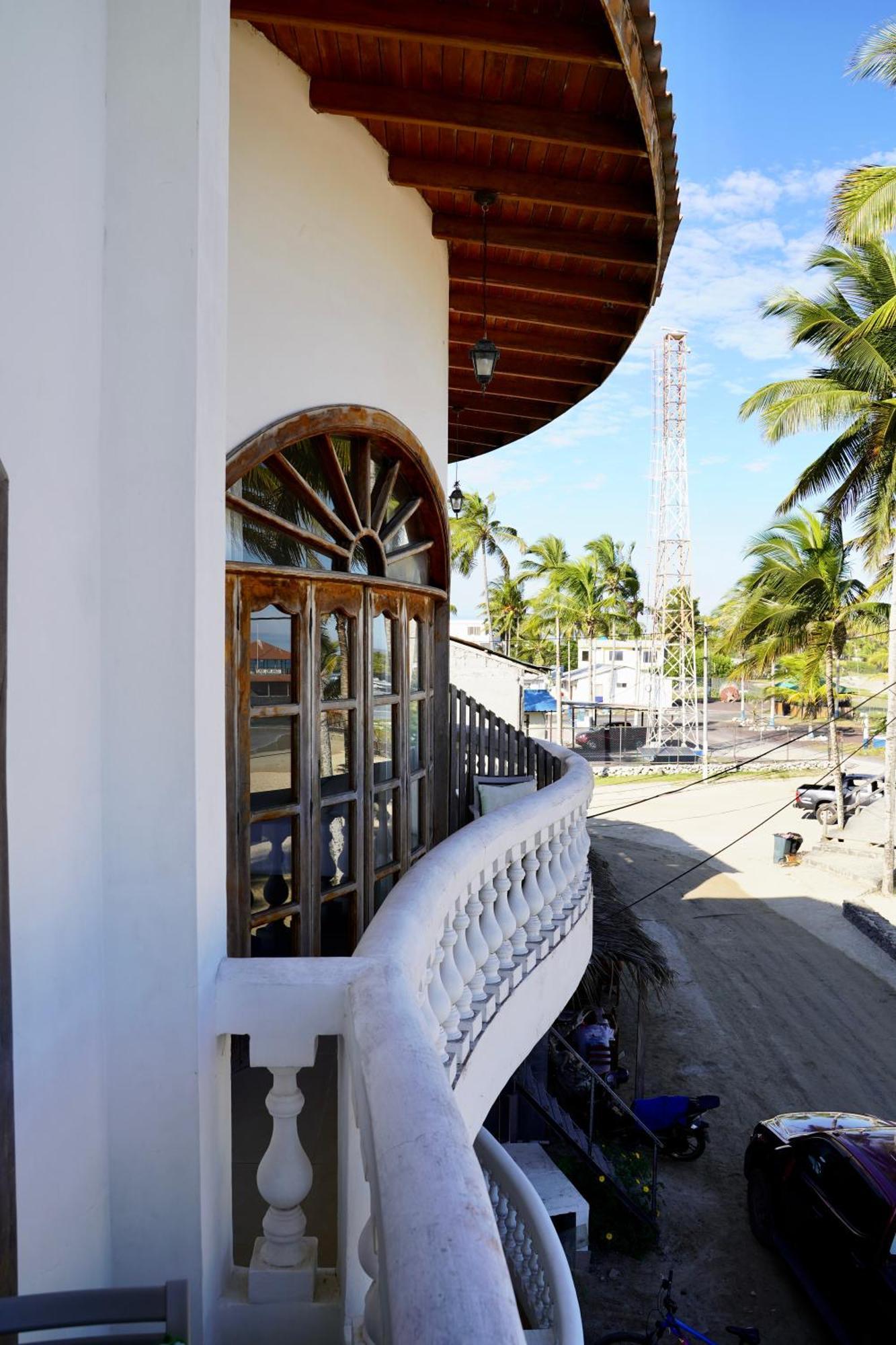 Hotel Albemarle Puerto Villamil Buitenkant foto