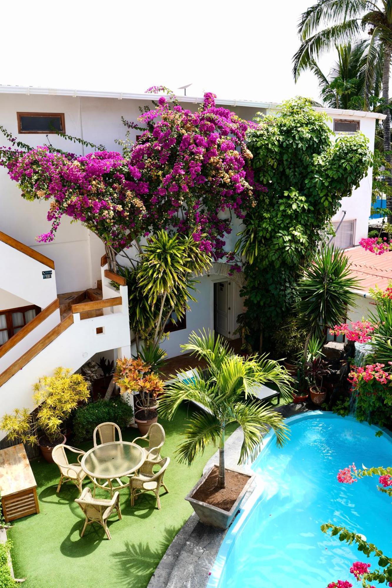 Hotel Albemarle Puerto Villamil Buitenkant foto