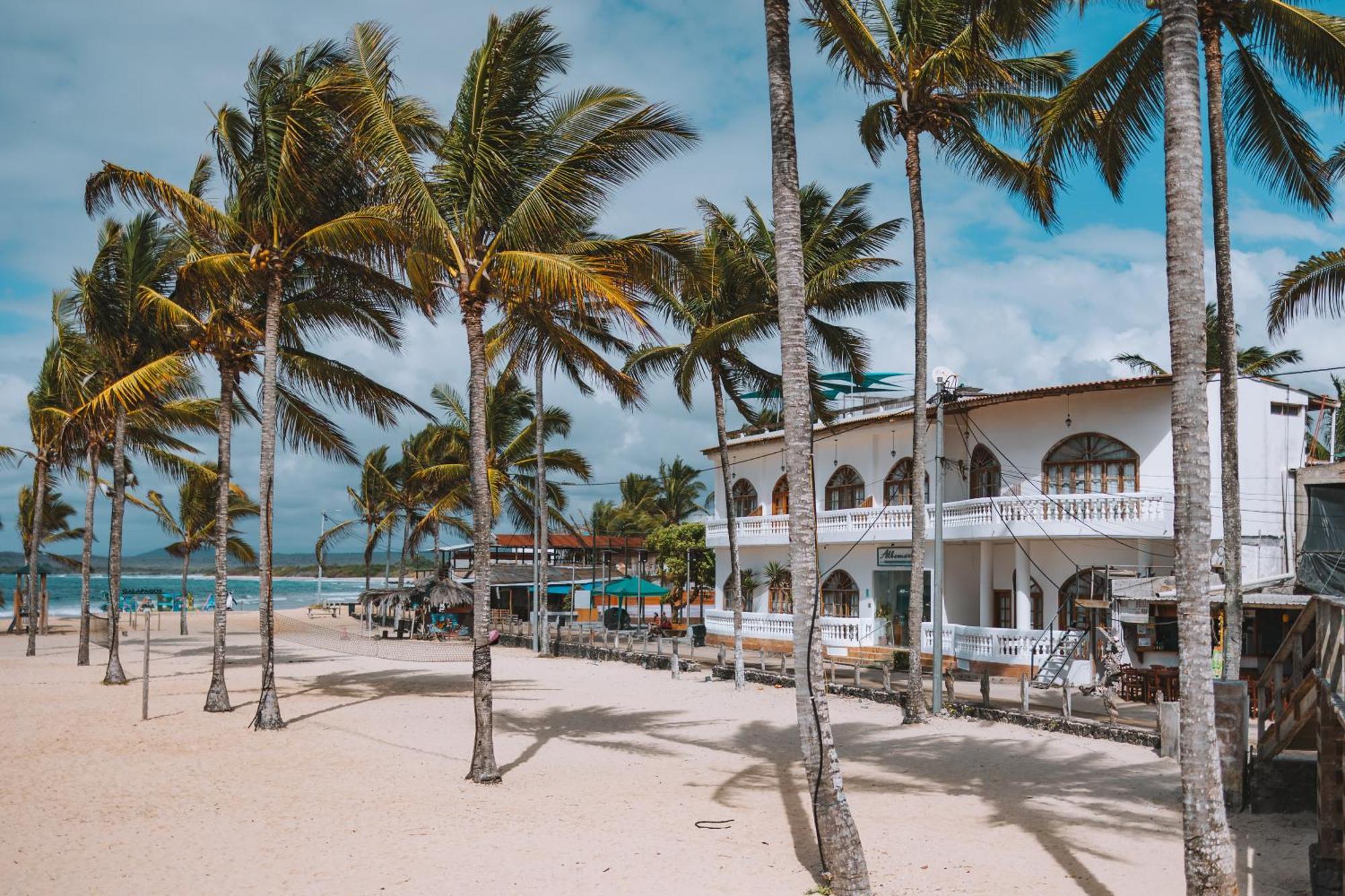 Hotel Albemarle Puerto Villamil Buitenkant foto